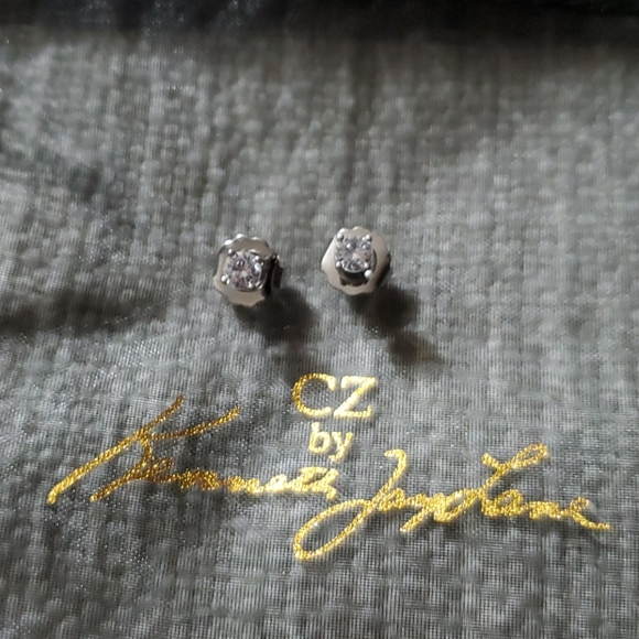 Luxe Round Studs from CZ by Kenneth Jay Lane - Picture 2 of 2